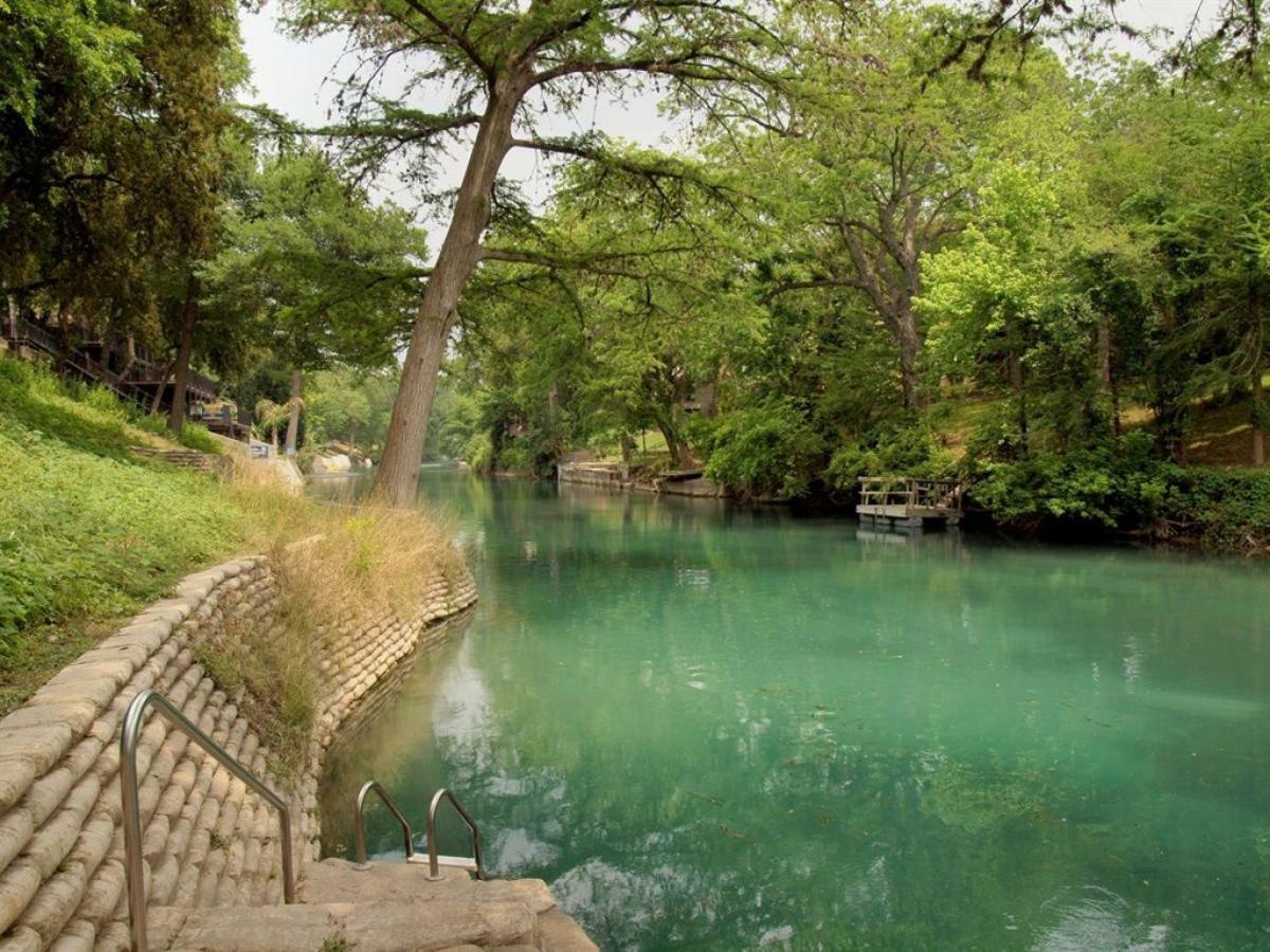 Camp Warnecke Comal River Views - Camp Warnecke - C206 Hotel New Braunfels Exterior foto